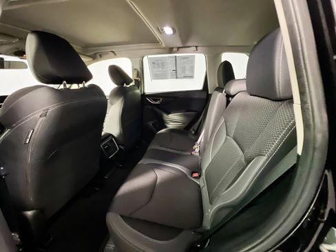 Used 2023 Subaru Forester Premium image 29