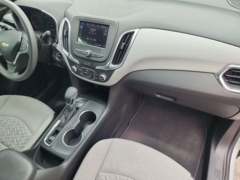 Used 2022 Chevrolet Equinox LS FWD image 27