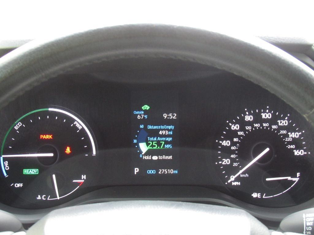 Certified 2024 Toyota Sienna XLE FWD image 25