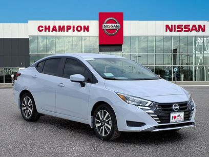 New 2025 Nissan Versa SV w/ Trunk Package