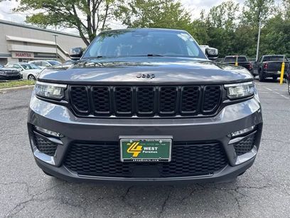 Used 2023 Jeep Grand Cherokee Limited w/ Black Appearance Package