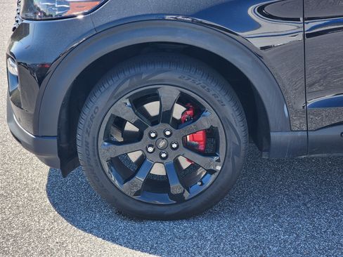 Used 2022 Ford Explorer ST w/ Equipment Group 401A image 11