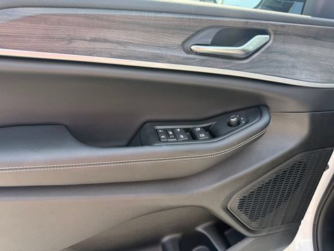 New 2026 Jeep Grand Cherokee Altitude RWD image 5