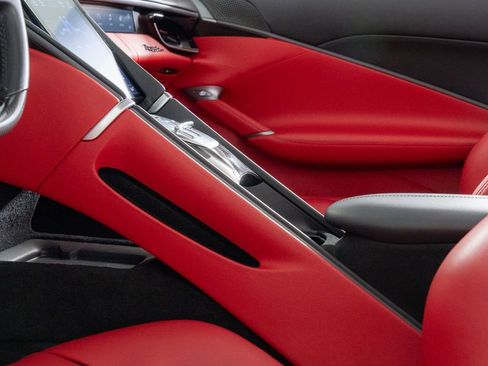 Used 2024 Ferrari Roma Spider RWD image 6