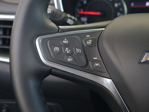 Used 2023 Chevrolet Equinox Premier FWD image 18