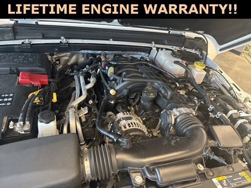 Used 2024 Jeep Gladiator Sport image 30