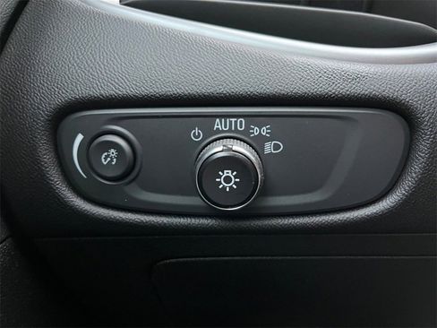 Used 2022 Chevrolet Malibu LT image 16