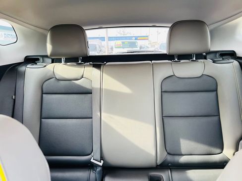 Used 2024 Chevrolet Trax ACTIV w/ Sunroof Package image 14