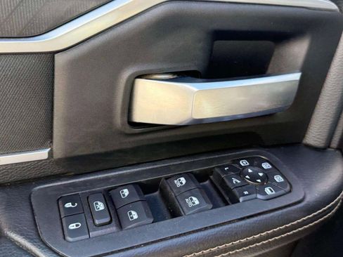 Used 2025 RAM 2500 Big Horn AWD/4WD image 34