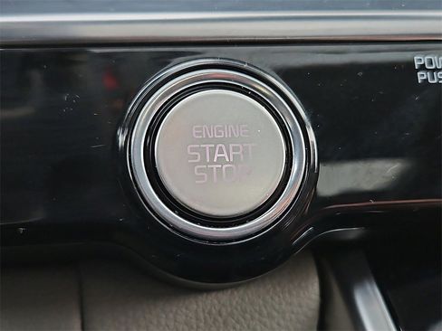 Certified 2024 Kia Carnival SX Prestige image 22