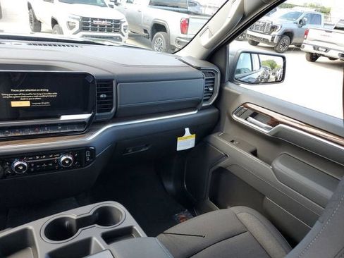 New 2026 GMC Sierra 1500 Elevation image 16