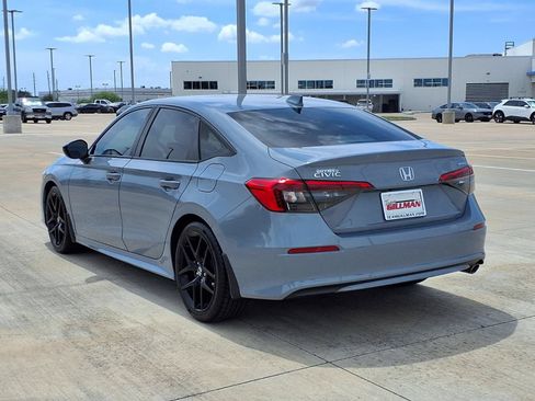 Used 2024 Honda Civic Sport image 2
