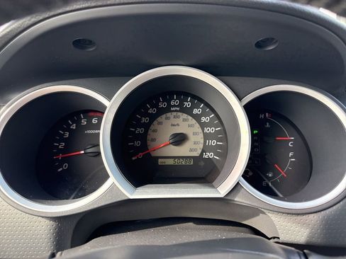 Used 2010 Toyota Tacoma PreRunner w/ TRD Sport Pkg image 19