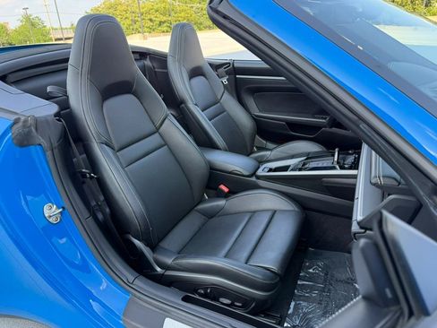 Used 2022 Porsche 911 Carrera w/ Premium Package RWD image 76
