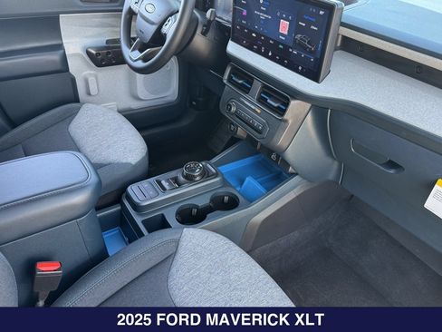 Used 2025 Ford Maverick XLT w/ Equipment Group 302A AWD/4WD image 16