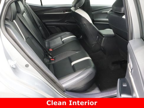Used 2025 Toyota Camry SE image 34