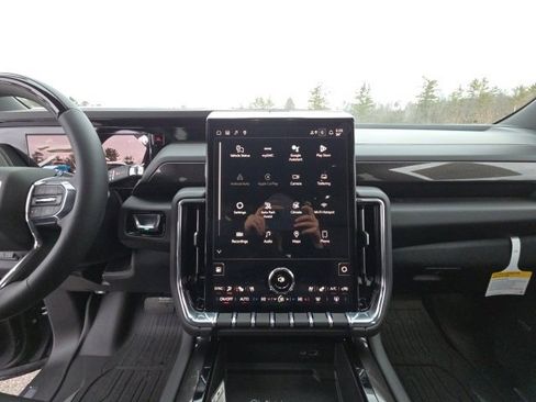 New 2026 GMC Yukon XL Elevation w/ Elevation Premium Package image 10