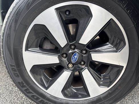 Used 2017 Subaru Forester 2.5i Premium w/ All-Weather Package image 16