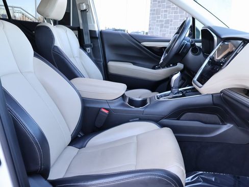 Used 2023 Subaru Outback Limited image 10