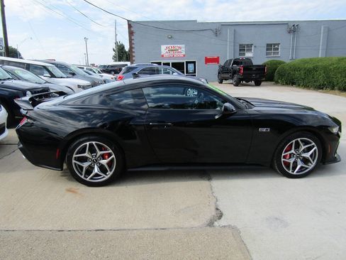 Used 2024 Ford Mustang GT w/ GT Performance Package image 5