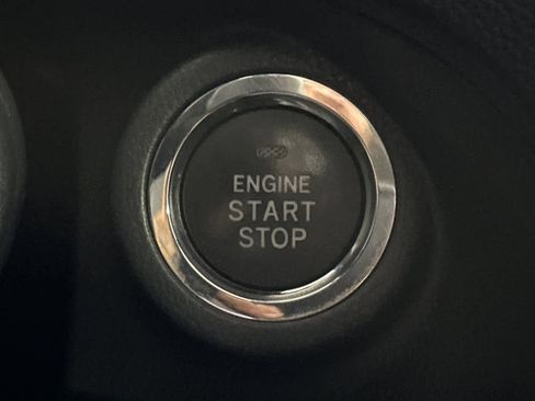 Used 2022 Subaru Forester Touring image 23