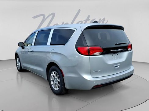 New 2026 Chrysler Voyager LX FWD image 5