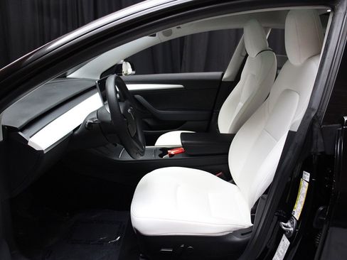 Used 2022 Tesla Model 3 image 53