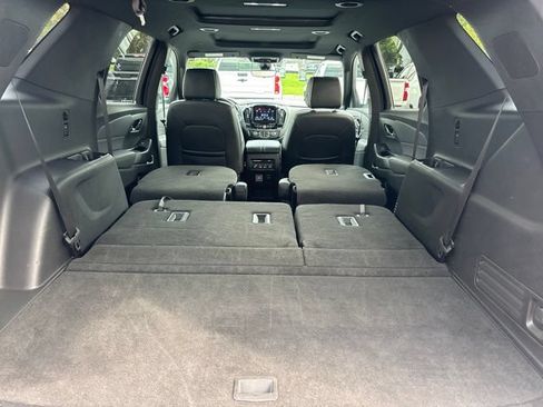 Used 2023 Chevrolet Traverse Premier w/ Redline Edition AWD/4WD image 24
