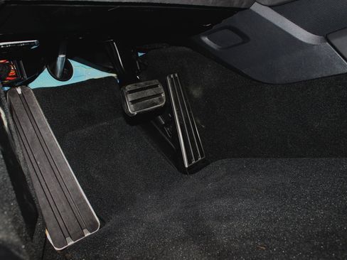 Used 2023 Porsche 718 Cayman GT4 RS image 28