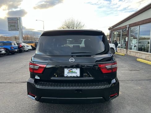 Used 2024 Nissan Armada SL w/ Midnight Edition Package image 4