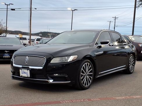 Used 2017 Lincoln Continental Select image 12