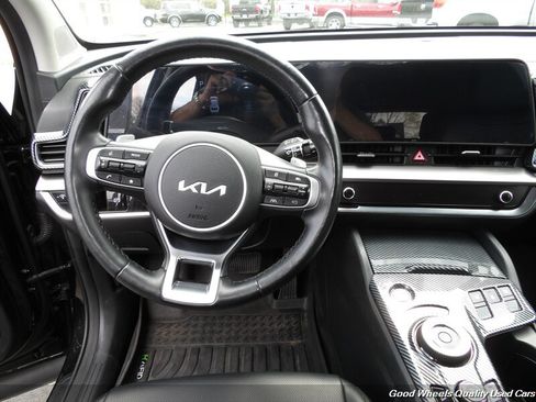 Used 2023 Kia Sportage EX AWD/4WD image 15