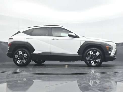 Used 2025 Hyundai Kona SEL FWD image 32