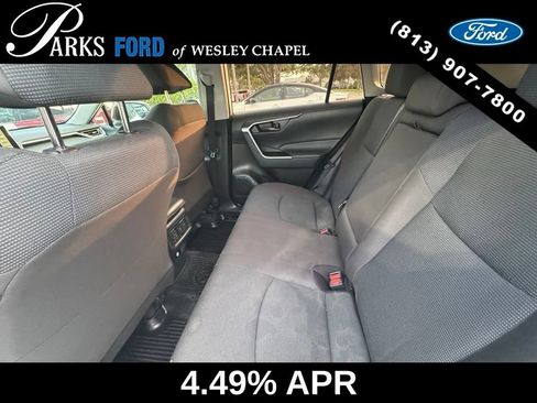 Used 2022 Toyota RAV4 LE FWD image 9
