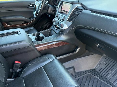 Used 2017 GMC Yukon SLT AWD/4WD image 17