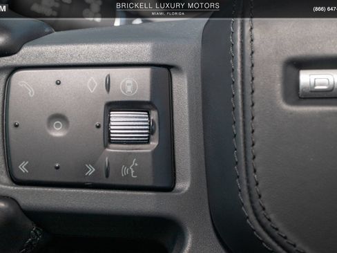 Used 2024 Land Rover Defender 110 X AWD/4WD image 33