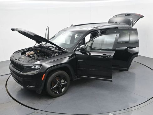 Used 2023 Jeep Grand Cherokee L Laredo AWD/4WD image 34