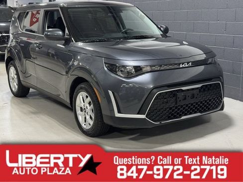 Used 2024 Kia Soul LX w/ Option Group 015 FWD image 1