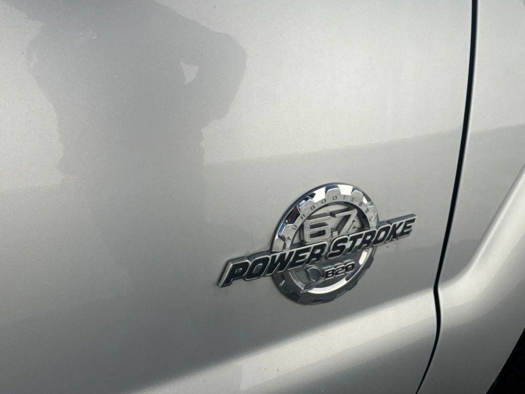 Used 2011 Ford F250 Lariat w/ Lariat Ultimate Pkg AWD/4WD image 5