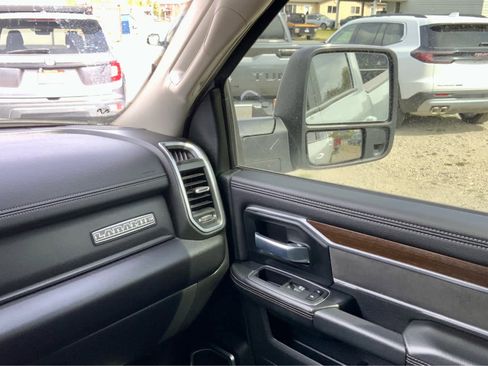 Used 2024 RAM 2500 Laramie AWD/4WD image 37