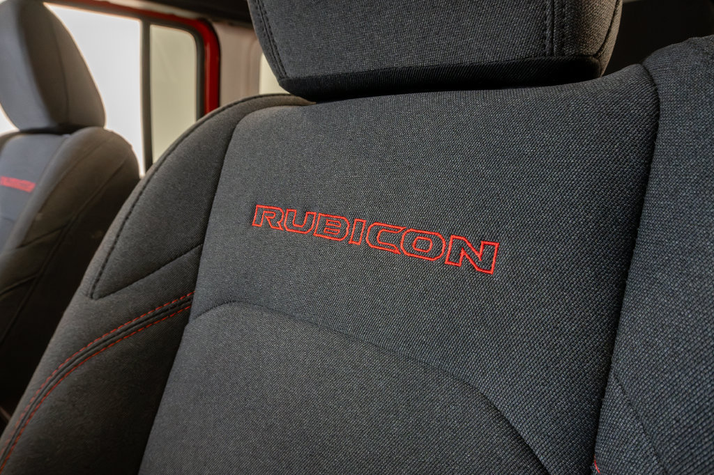 Used 2025 Jeep Wrangler Unlimited Rubicon AWD/4WD image 10