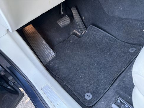 Certified 2023 Volvo XC60 B5 Core w/ Climate Package image 17