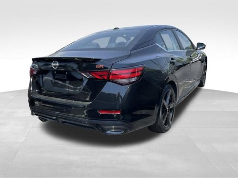 Certified 2024 Nissan Sentra SR FWD image 4
