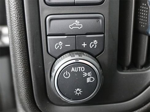 Used 2022 Chevrolet Silverado 1500 Custom image 19