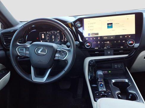 Used 2024 Lexus NX 250 FWD w/ Premium Package image 11