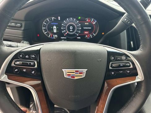 Used 2018 Cadillac Escalade Premium Luxury image 23