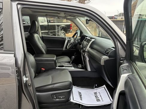 Used 2020 Toyota 4Runner SR5 Premium image 25