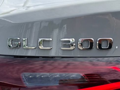 Certified 2025 Mercedes-Benz GLC 300 4MATIC image 9