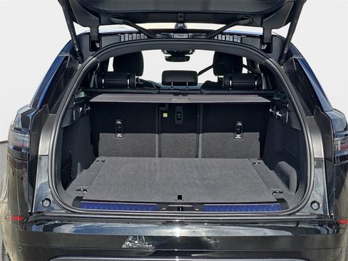 New 2026 Land Rover Range Rover Velar Dynamic SE image 12