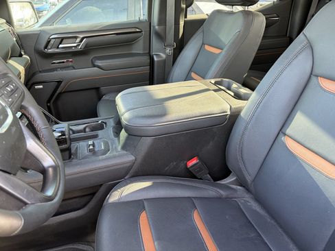 Used 2024 GMC Sierra 1500 AT4 w/ Technology Package AWD/4WD image 14